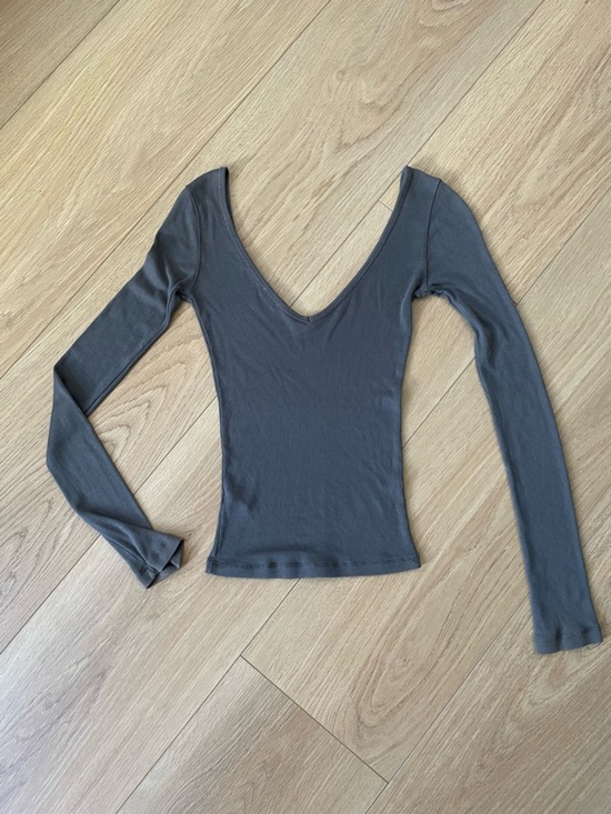 Splendid Tops - Deep V Ribbed Long-Sleeve Top